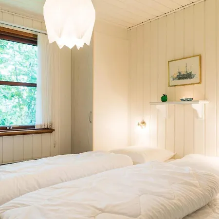 Holiday Henne Lxxiii Tatil Evi